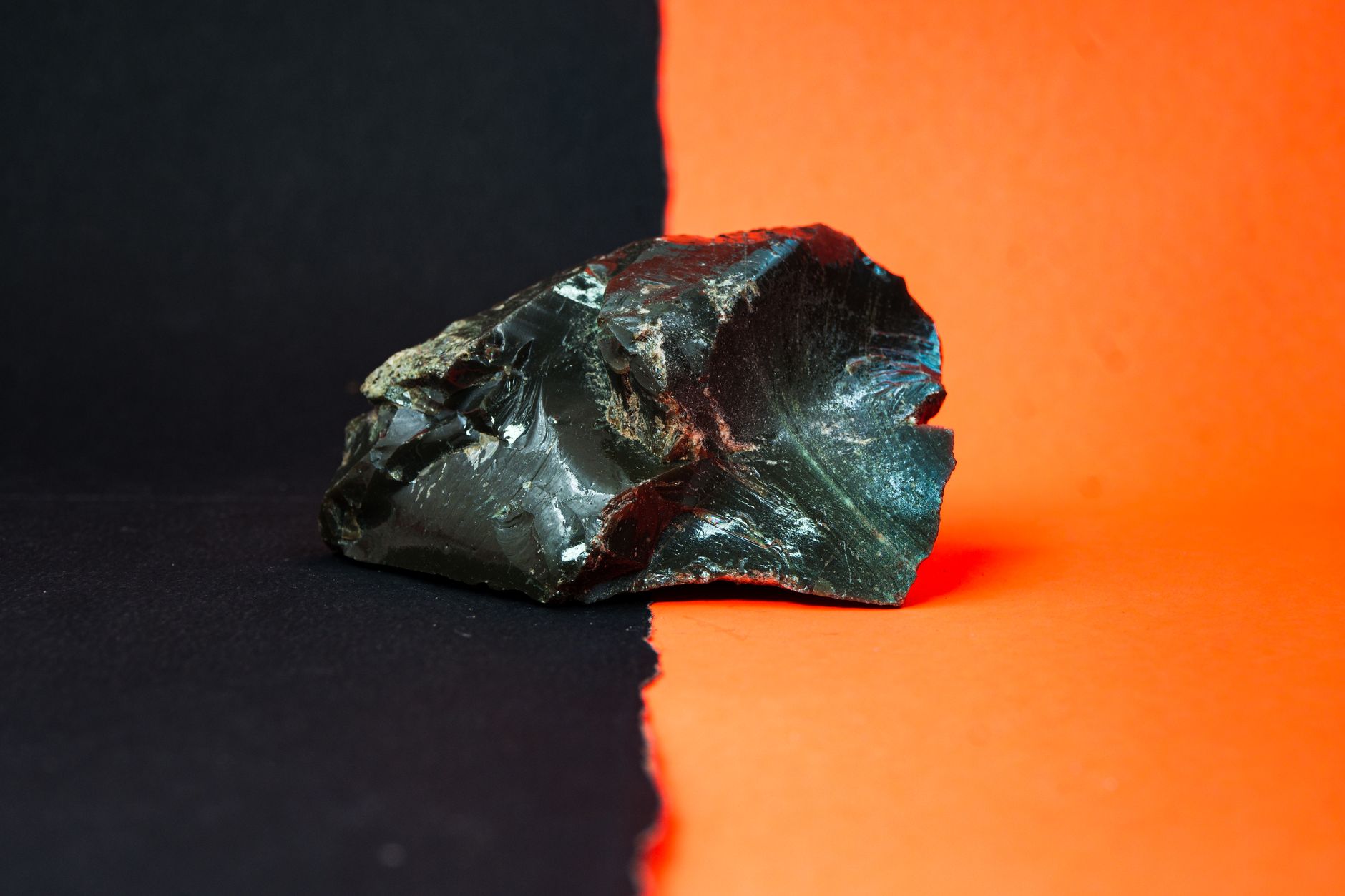 Obsidian vs Snowflake Obsidian: Differences Explained