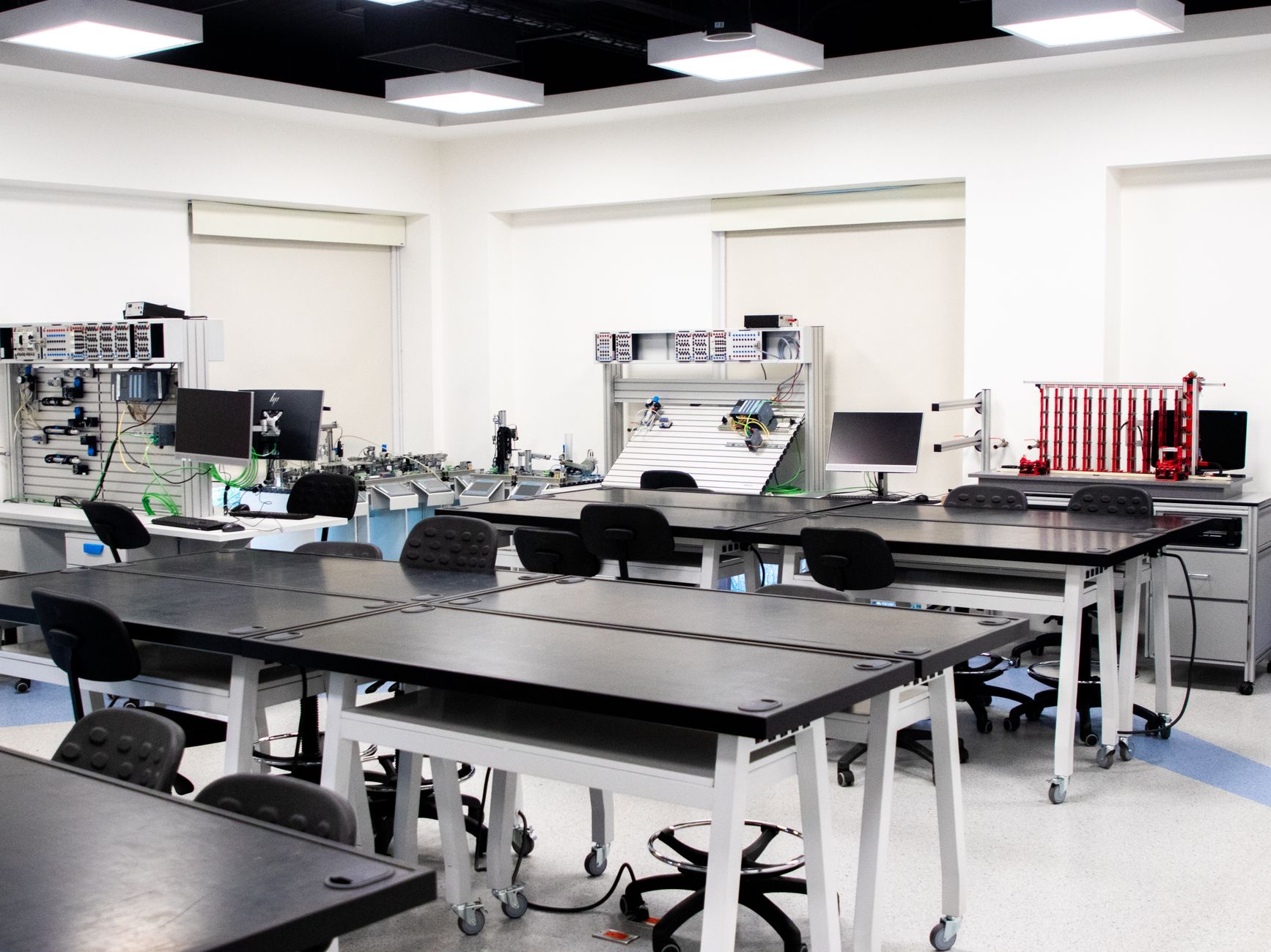 Quantum Computing Summary: Foundations & Market Evolution