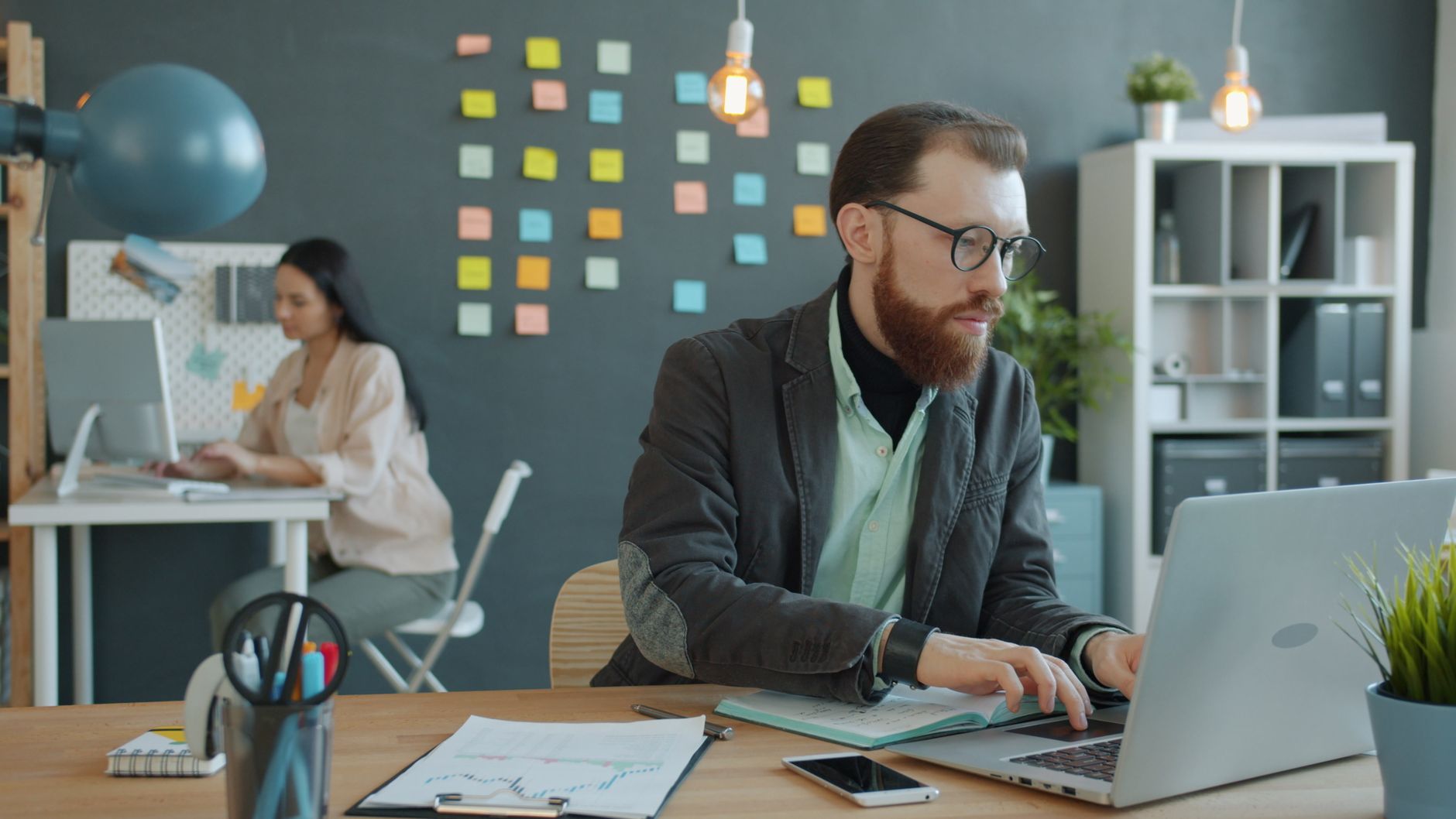 Is the Tech Industry in Trouble? Layoffs and AI Shifts